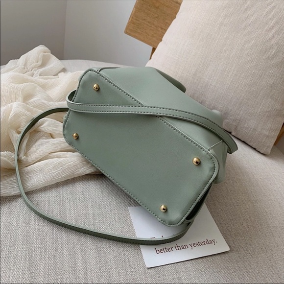 🆕DIANE Round Handle Bucket Bag - Picture 6 of 8